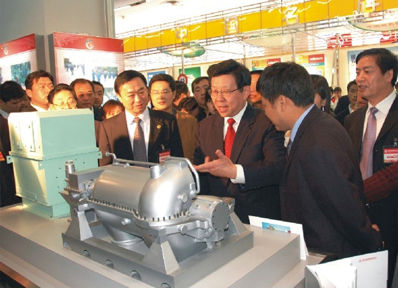 2006时任陕西省长陈德铭来永利集团展区旅行