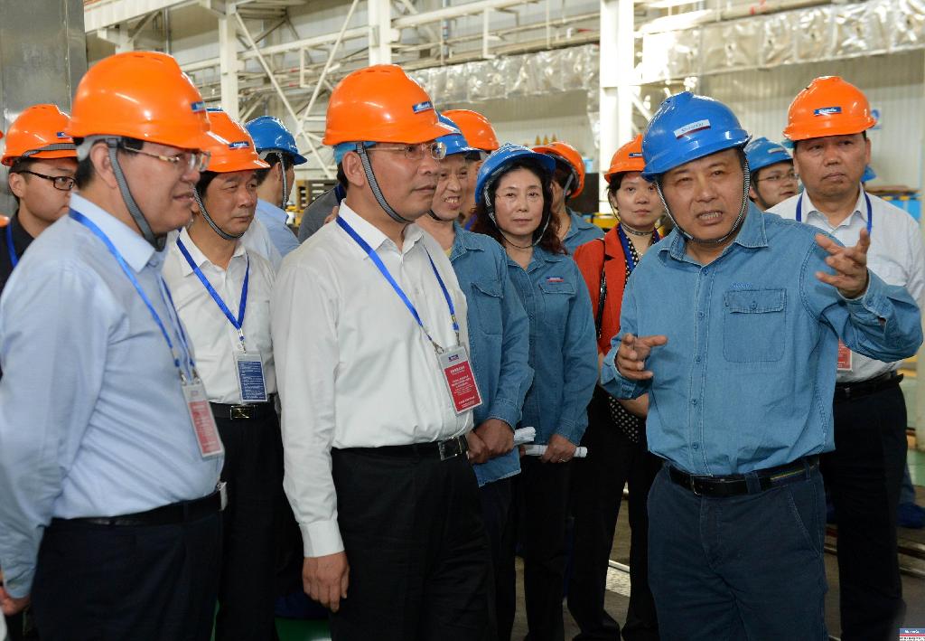 工信部部长苗圩到永利集团调研 指出：永利集团制造业效劳化事情思绪好 定位准